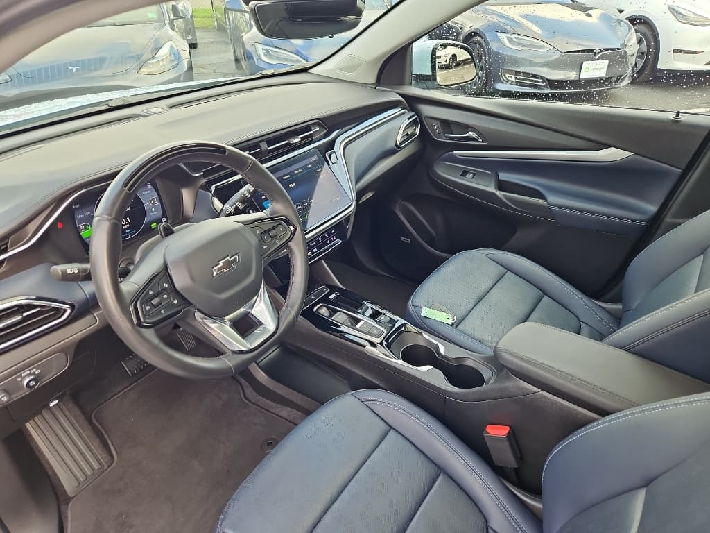 2022 Chevrolet Bolt EUV view 8