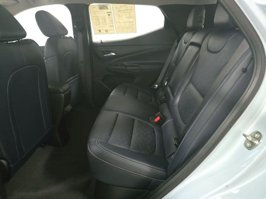 2022 Chevrolet Bolt EUV view 8