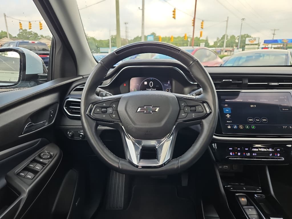 2022 Chevrolet Bolt EUV view 11