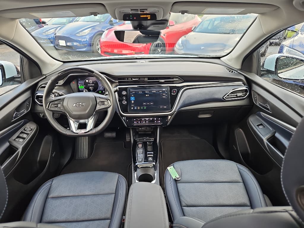 2022 Chevrolet Bolt EUV view 10