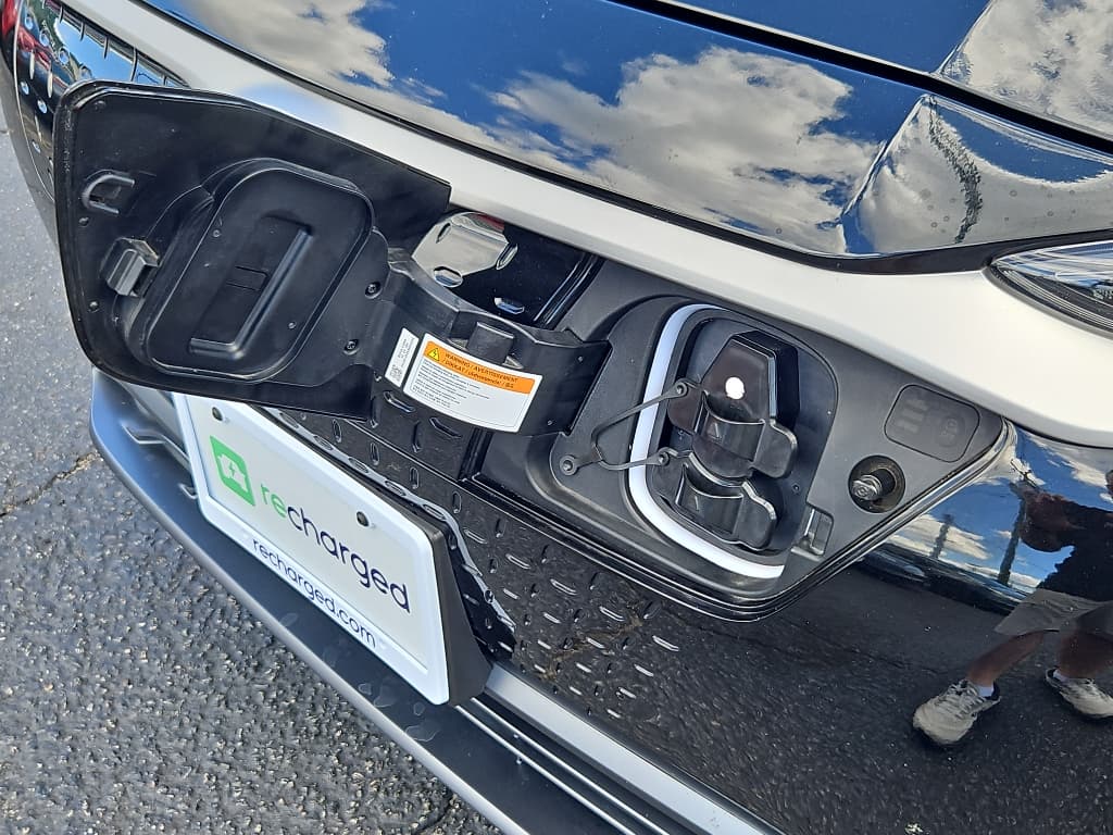 2021 Hyundai Kona EV view 5