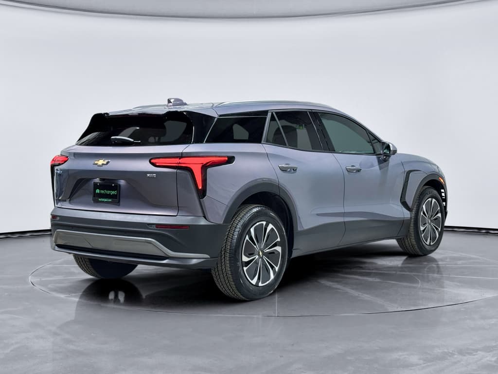 2025 Chevrolet Blazer EV view 3