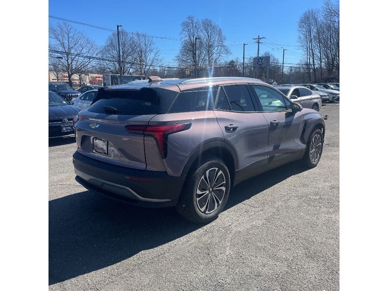 2025 Chevrolet Blazer EV view 3