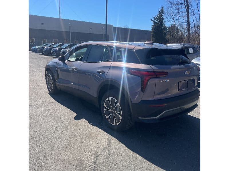 2025 Chevrolet Blazer EV view 4