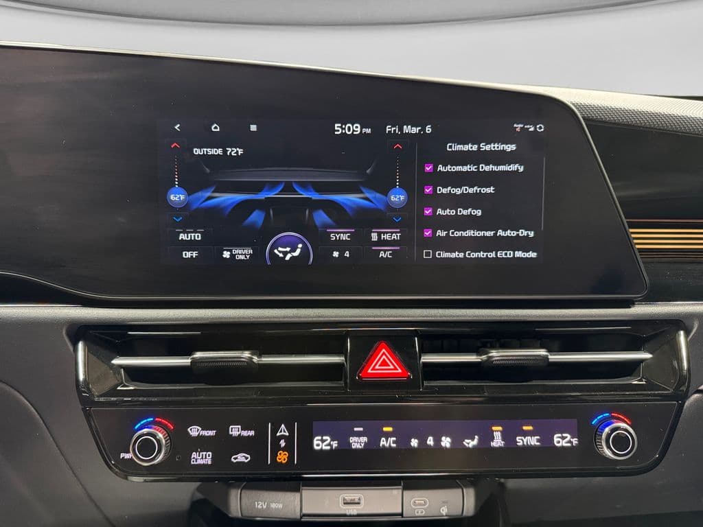 2024 Kia Niro EV view 12