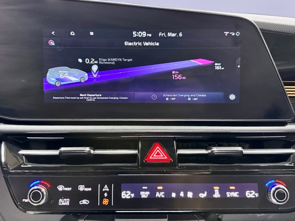 2024 Kia Niro EV view 11