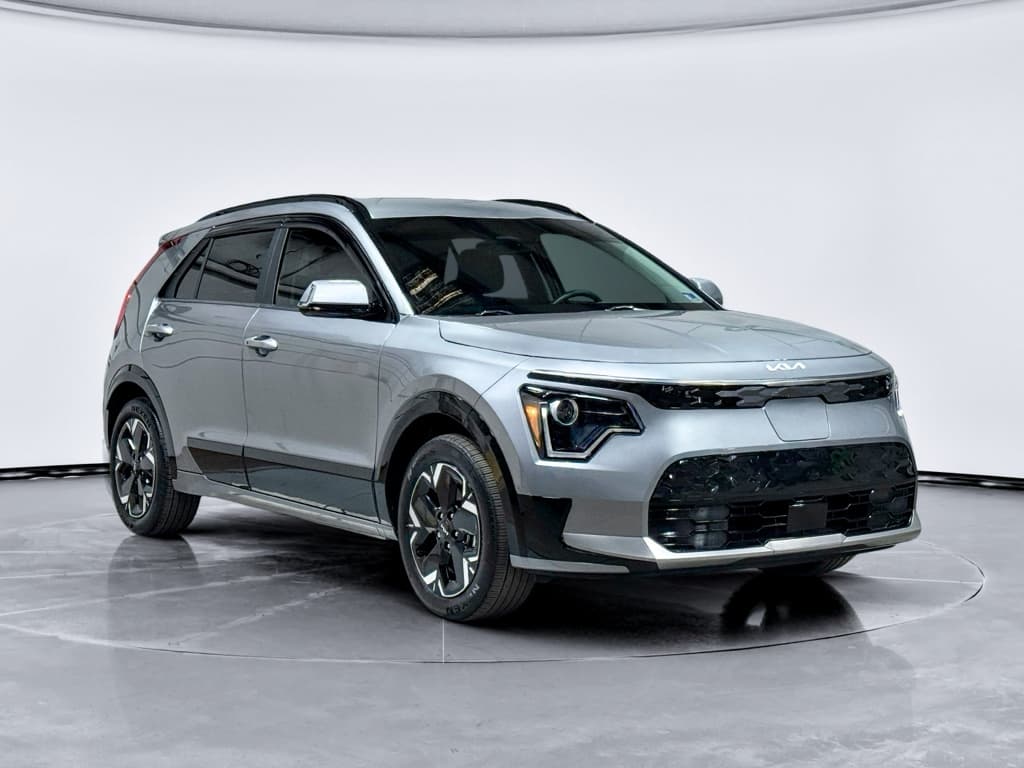 2024 Kia Niro EV view 4