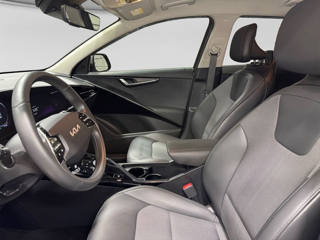 2024 Kia Niro EV view 9