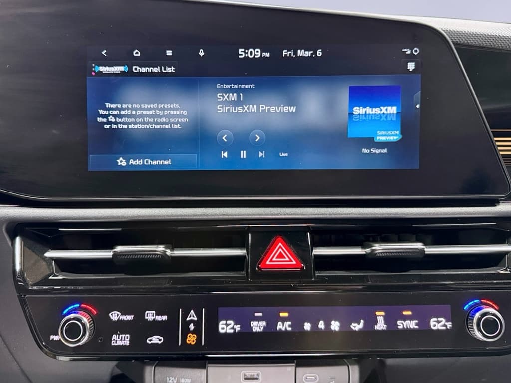 2024 Kia Niro EV view 13