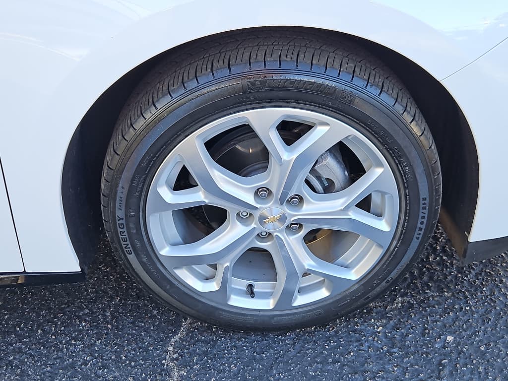 2019 Chevrolet Volt view 34