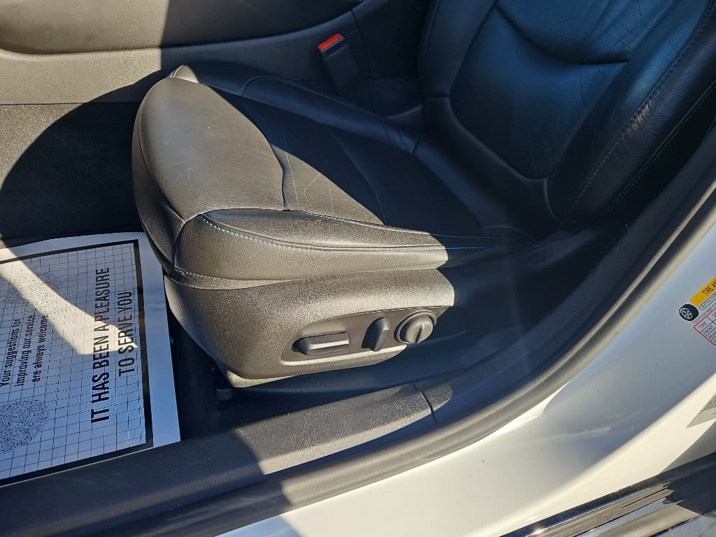 2019 Chevrolet Volt view 7