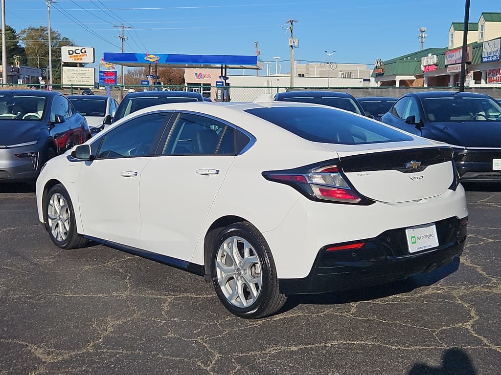 2019 Chevrolet Volt view 2