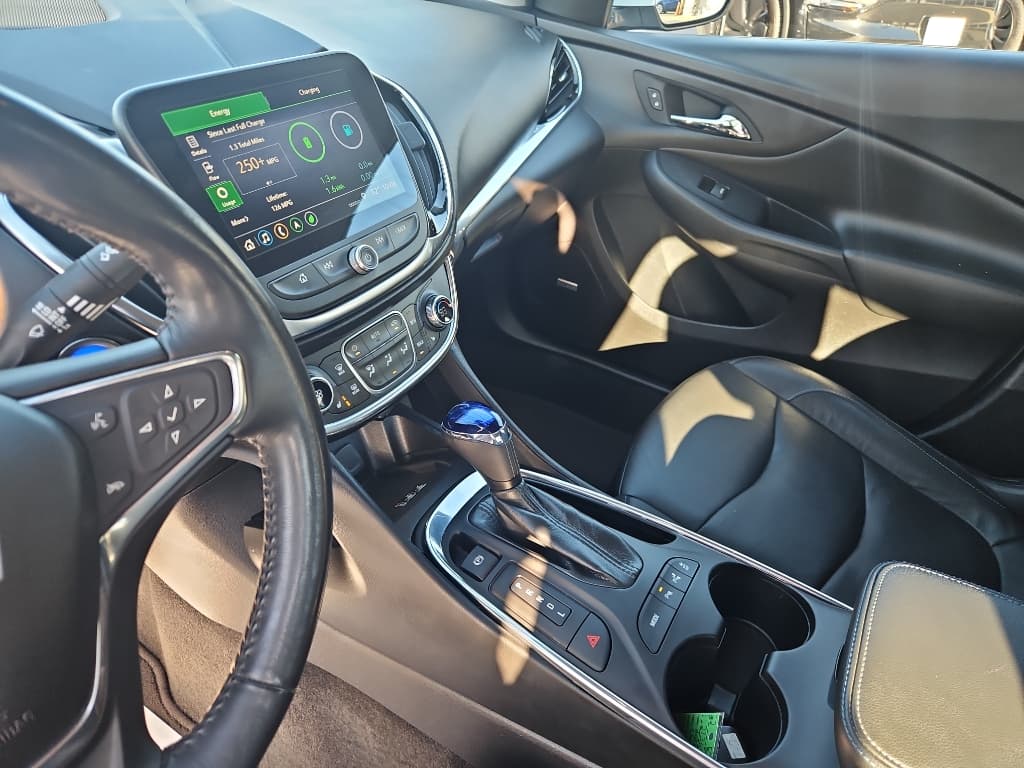 2019 Chevrolet Volt view 17