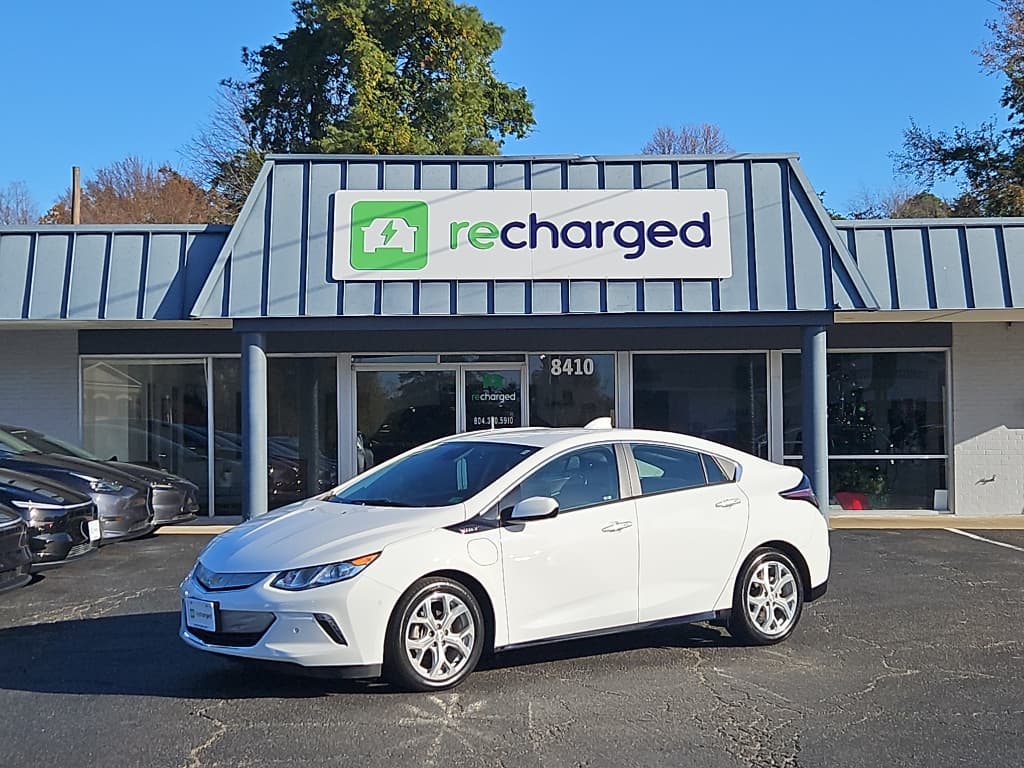 2019 Chevrolet Volt view 1