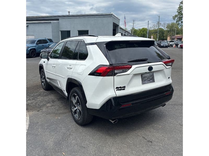 2023 Toyota RAV4 Prime view 3