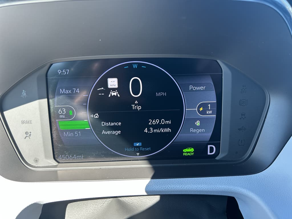 2023 Chevrolet Bolt EUV view 9