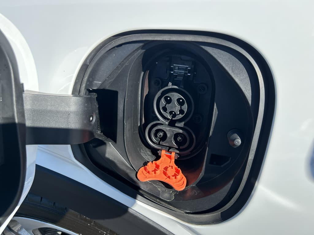 2023 Chevrolet Bolt EUV view 5