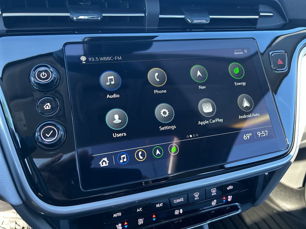 2023 Chevrolet Bolt EUV view 10