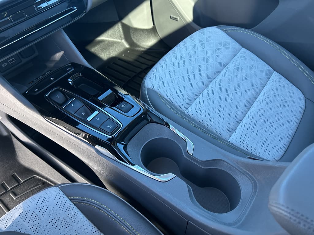 2023 Chevrolet Bolt EUV view 14