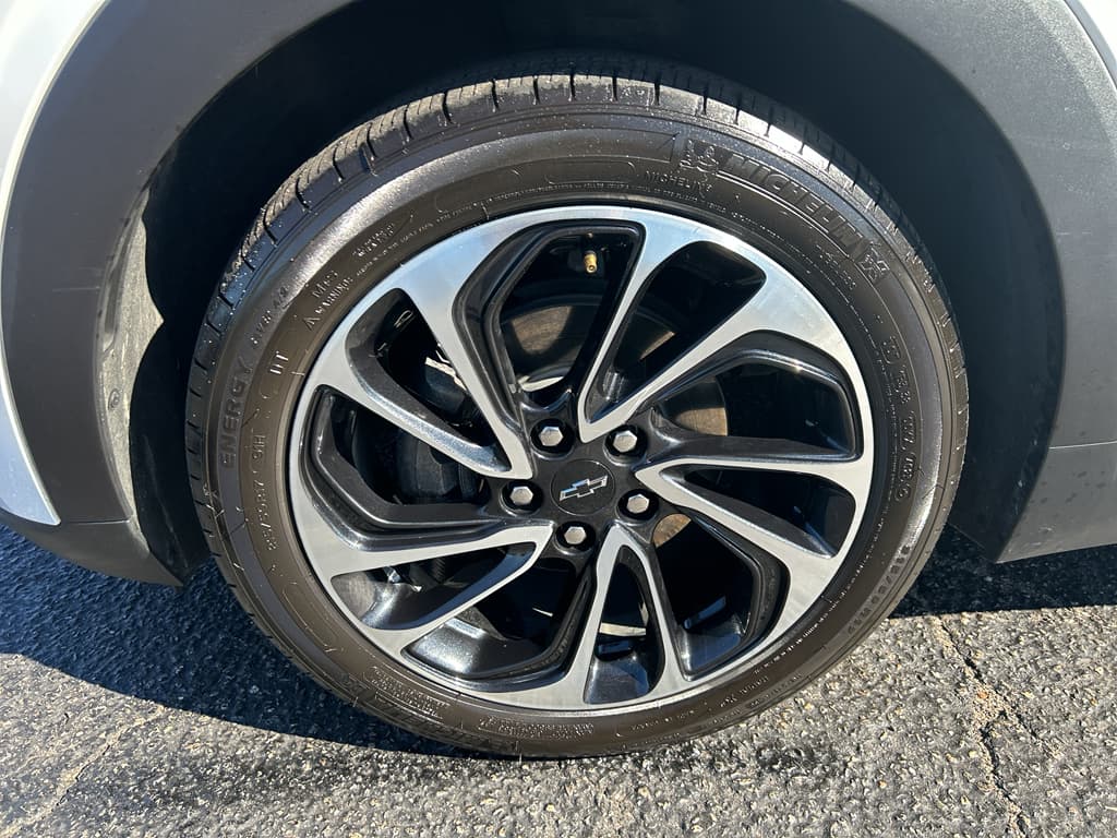 2023 Chevrolet Bolt EUV view 26