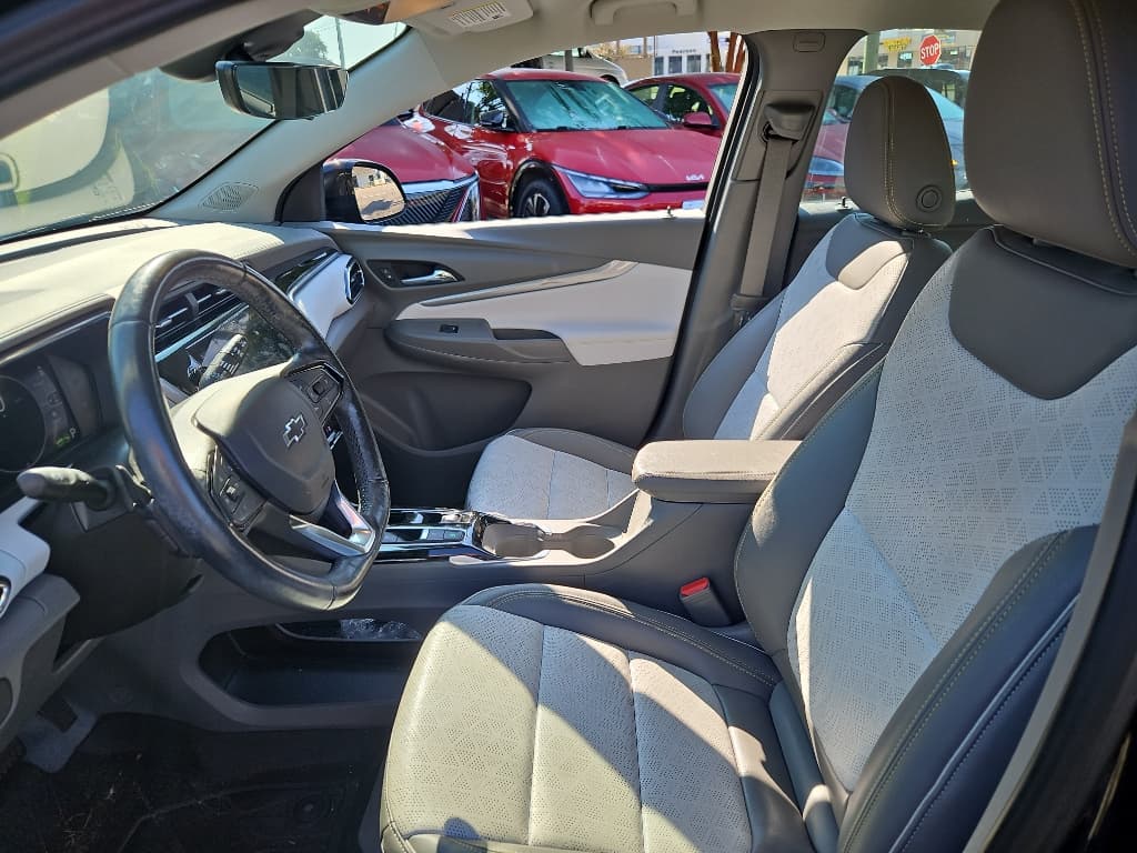 2022 Chevrolet Bolt EUV view 8