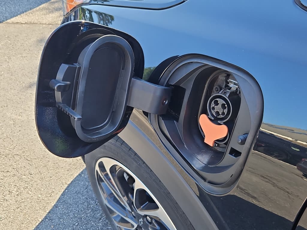 2022 Chevrolet Bolt EUV view 5