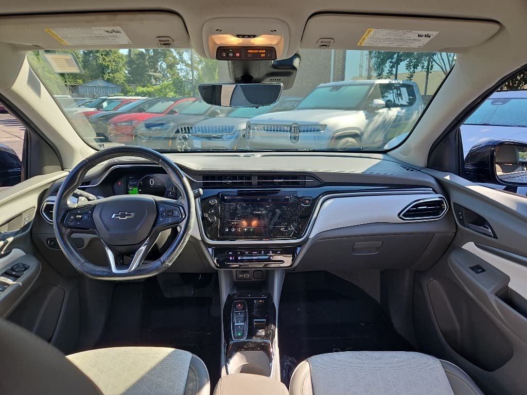 2022 Chevrolet Bolt EUV view 10