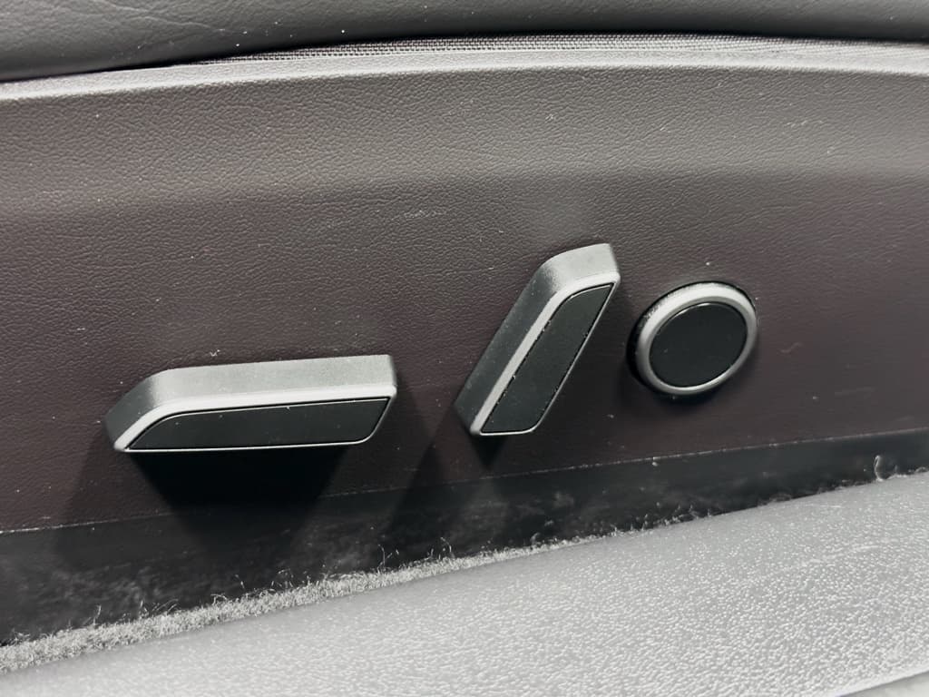 2022 Tesla Model 3 view 6