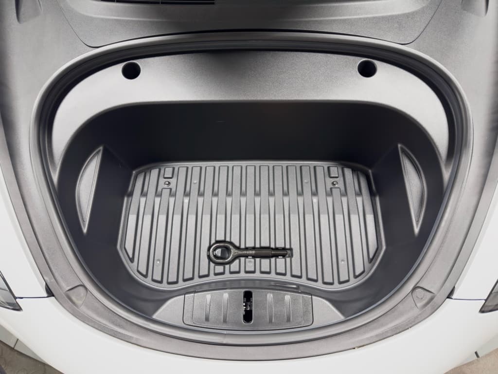 2022 Tesla Model 3 view 23