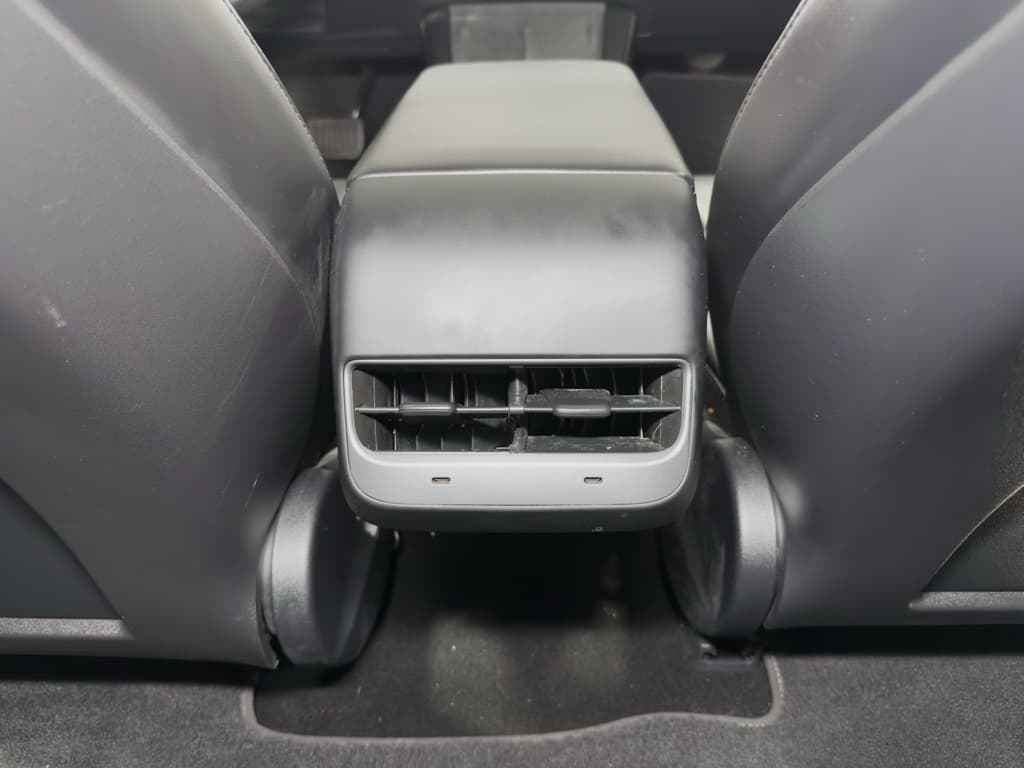 2022 Tesla Model 3 view 18