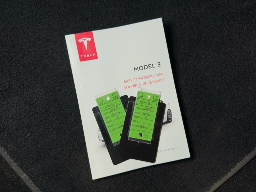 2022 Tesla Model 3 view 20