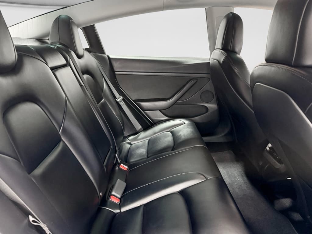 2022 Tesla Model 3 view 19
