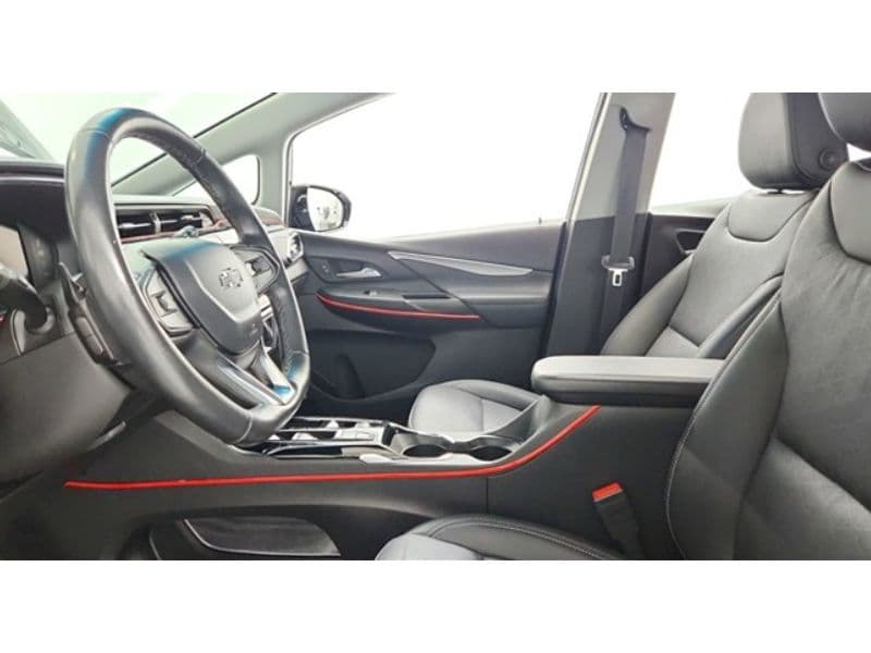 2023 Chevrolet Bolt EV view 9