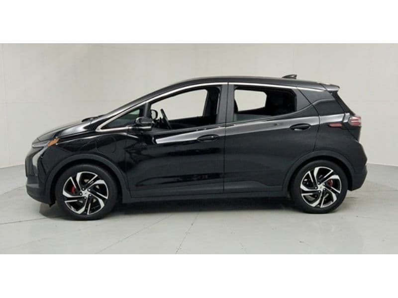2023 Chevrolet Bolt EV view 2