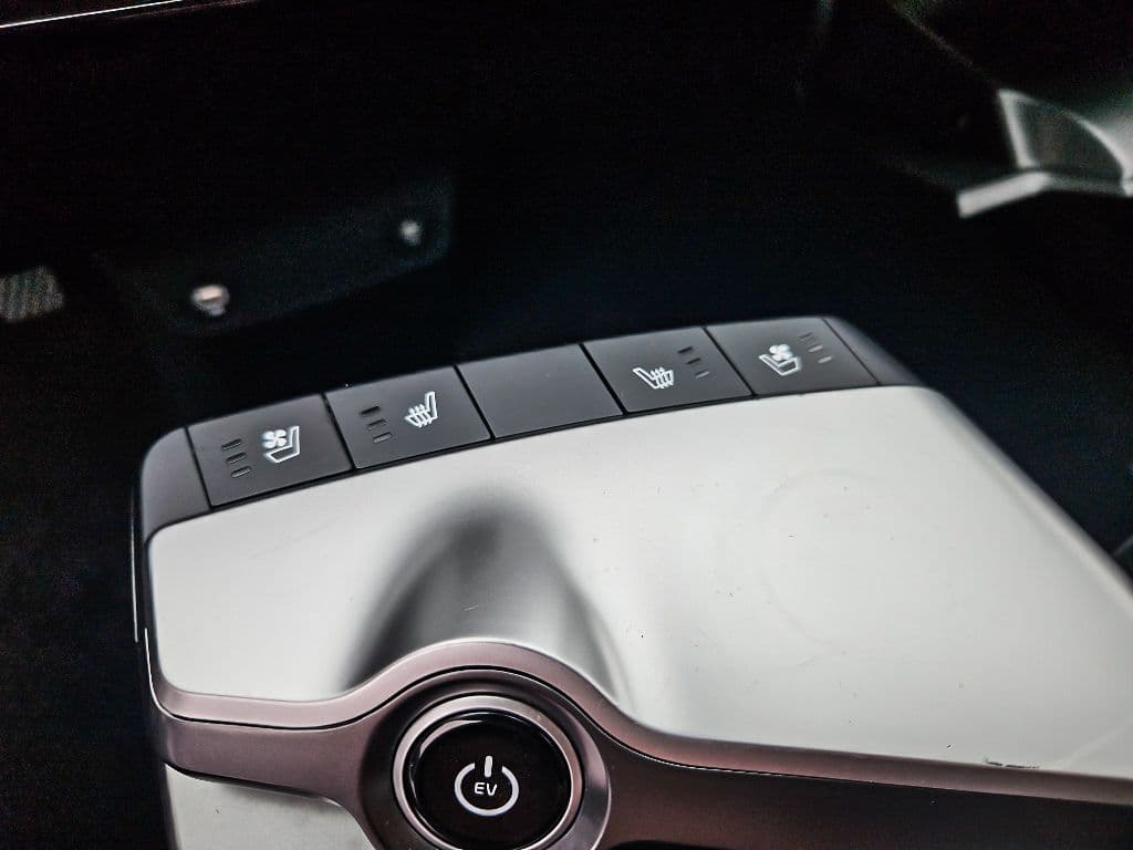 2023 Kia EV6 view 17