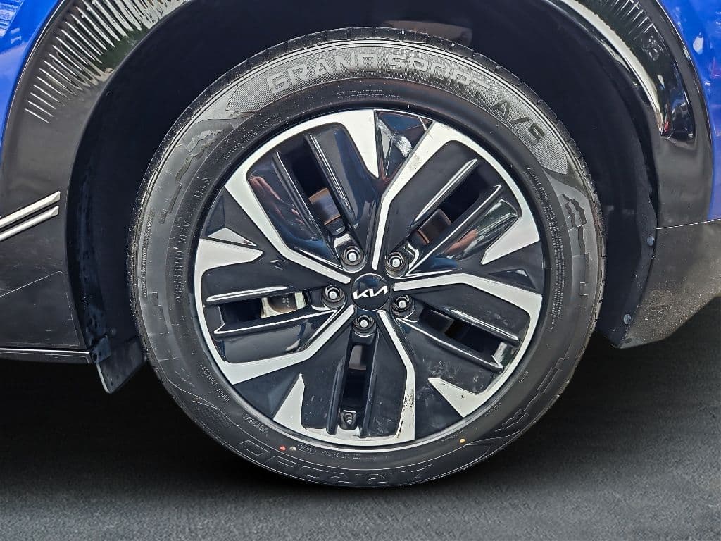 2023 Kia EV6 view 28