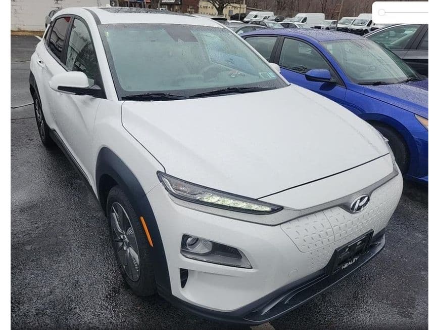 2021 Hyundai Kona EV view 2