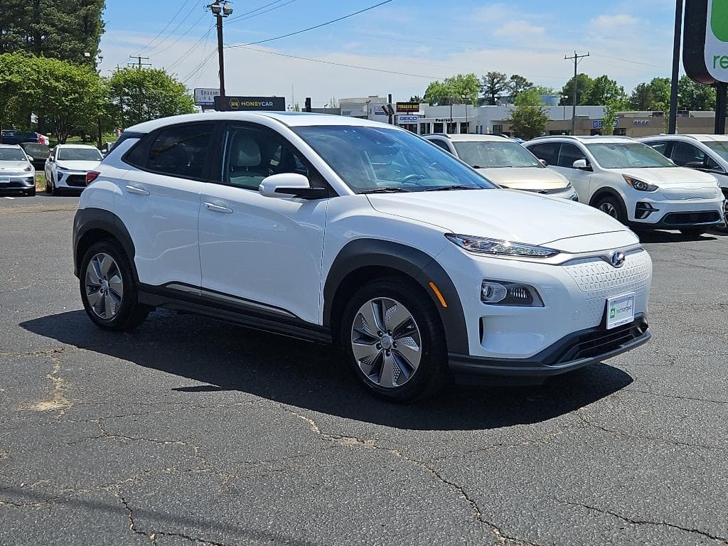 2021 Hyundai Kona EV view 4