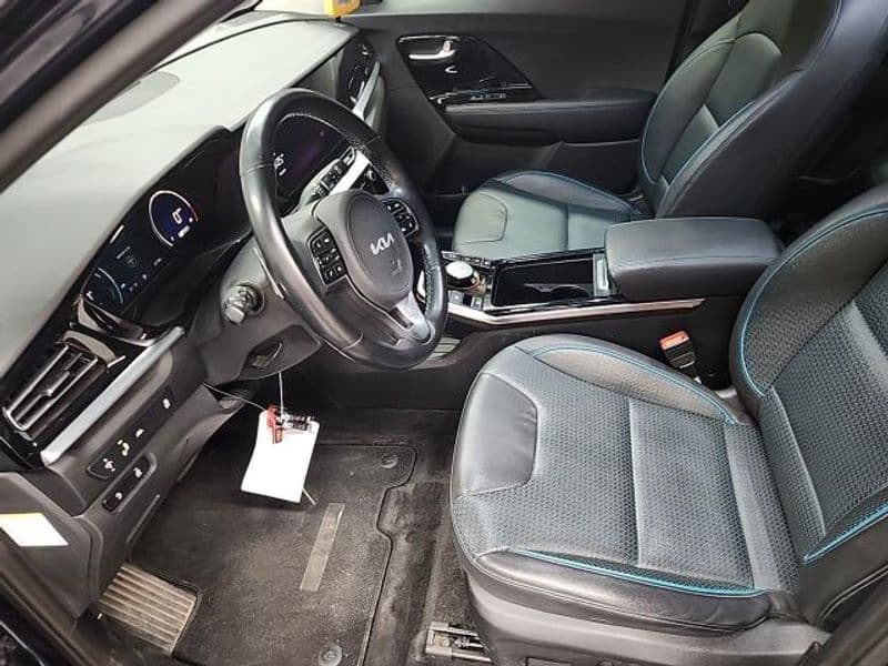 2022 Kia Niro EV view 5