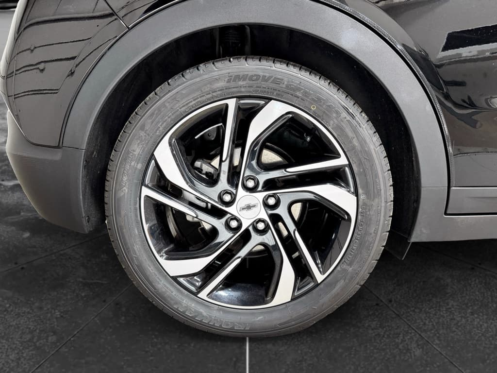 2023 Chevrolet Bolt EV view 34