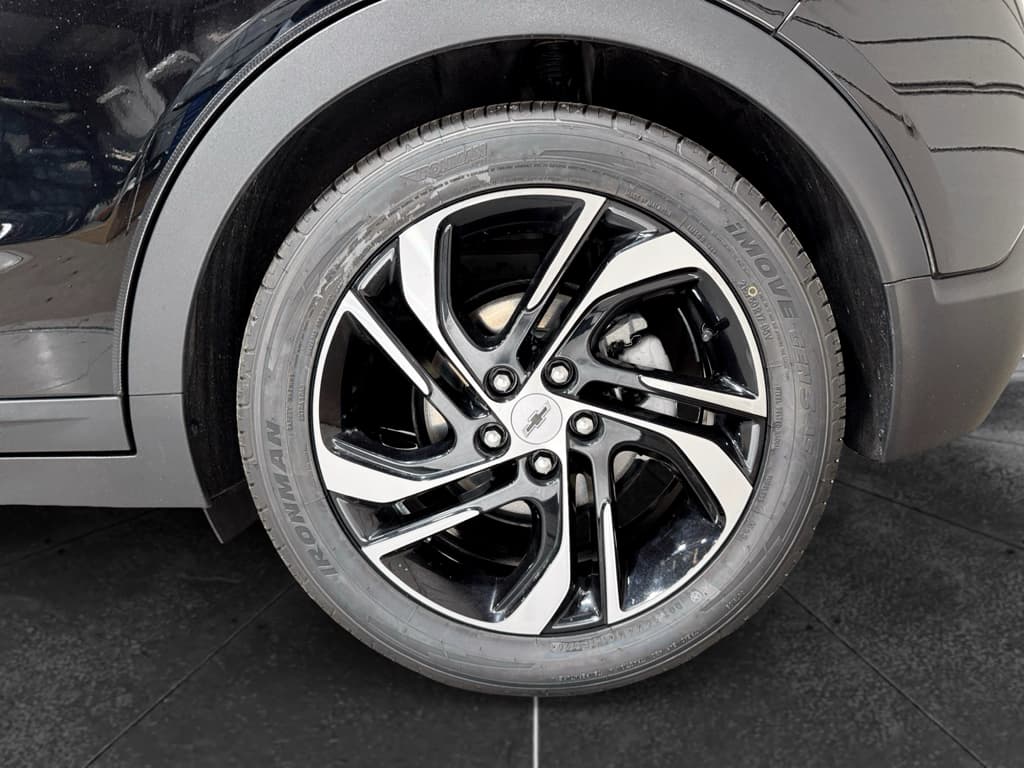 2023 Chevrolet Bolt EV view 32