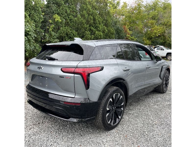 2024 Chevrolet Blazer EV view 5