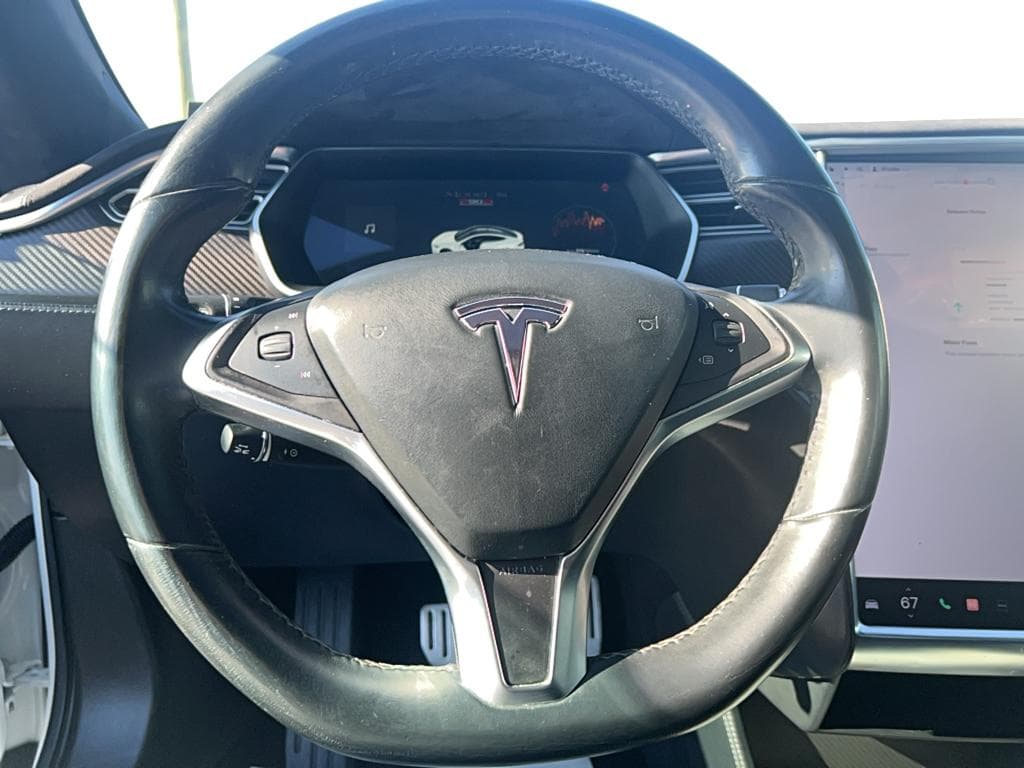 2016 Tesla Model S view 6