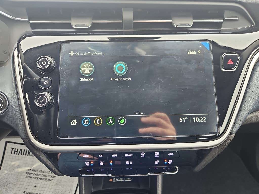 2022 Chevrolet Bolt EUV view 16