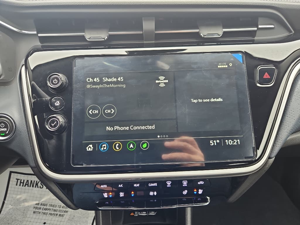 2022 Chevrolet Bolt EUV view 17