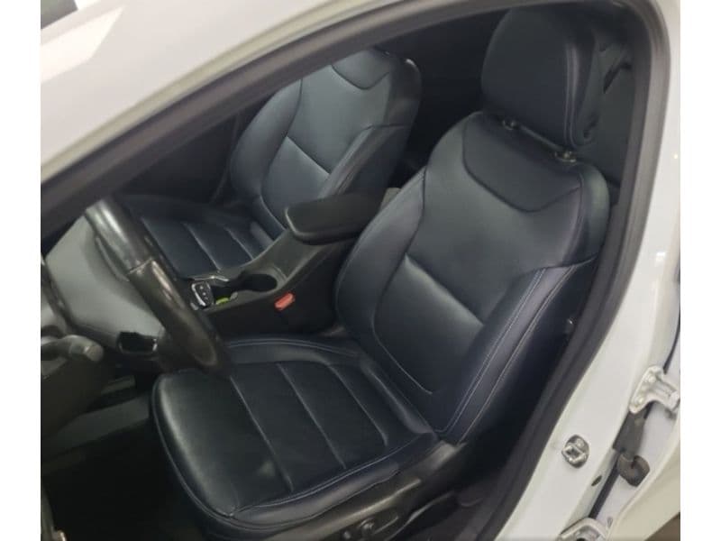 2022 Chevrolet Bolt EUV view 5