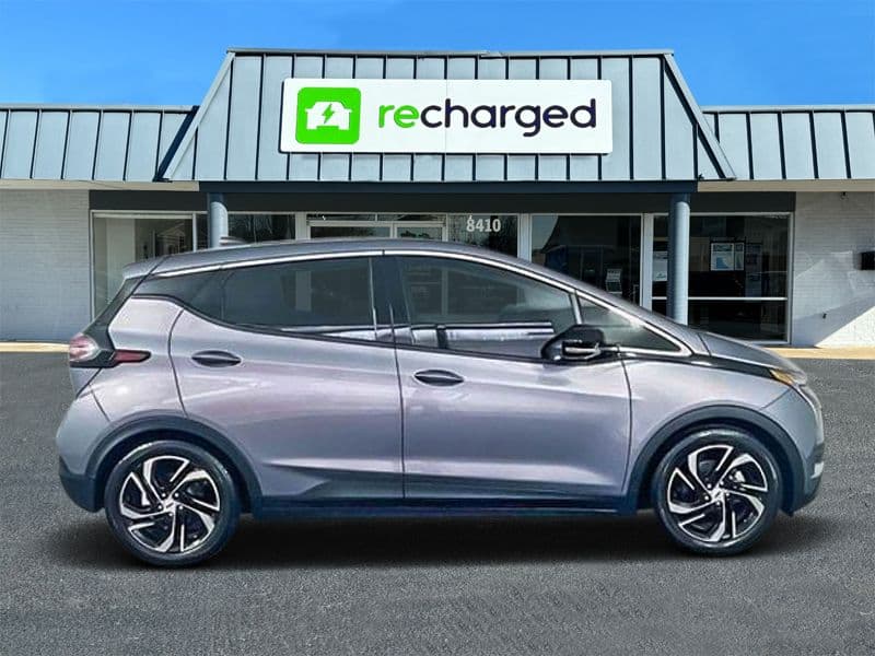 2022 Chevrolet Bolt EV view 6