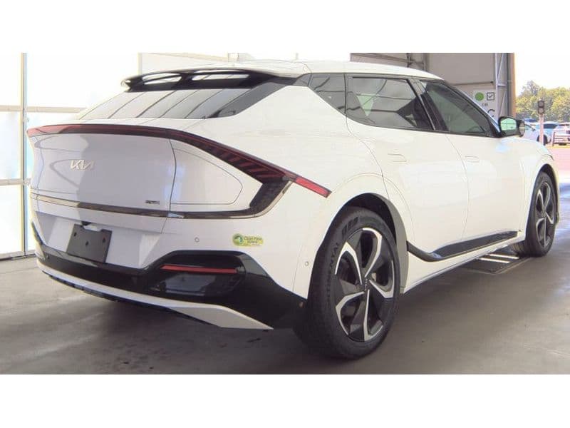 2023 Kia EV6 view 3