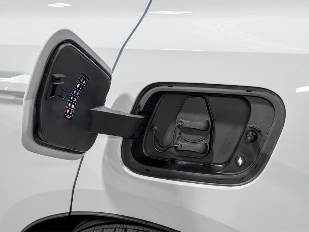 2025 Volvo EX30 view 5