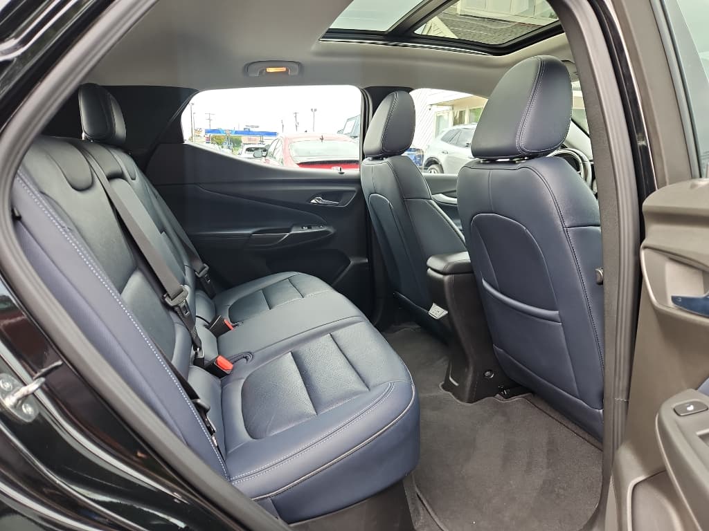 2022 Chevrolet Bolt EUV view 21